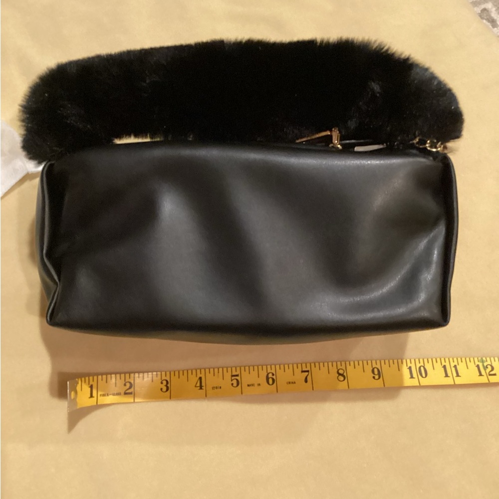 Elegant Black Fur-Trimmed Women's Bag